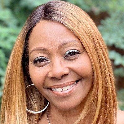 Angela R Gilchrist